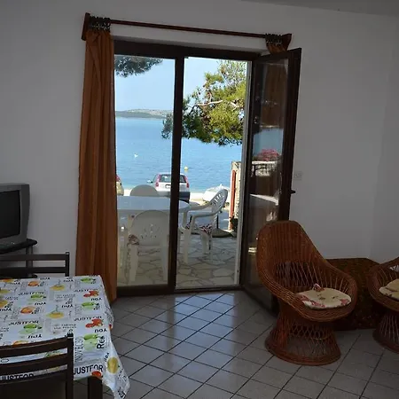 Veljko * Brodarica (Sibenik-Knin)